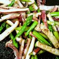 tkともtk's cooksnap of when they made イカの一夜干しとアスパラのバター炒め.