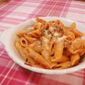 narimimama's cooksnap of when they made アメリカ　トマトソースとベーコンのペンネ.