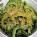 ぶーたーこー's cooksnap of when they made ゴーヤの塩麹ゴマしょうゆ和え.
