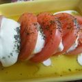 sa1221kuma's cooksnap of when they made トマトとモッツァレラチーズの焼カプレーゼ.