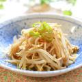 さとみわ's cooksnap of when they made 豆もやしとえのきのピリ辛炒め.