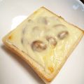 ぢんぴよ's cooksnap of when they made 金時豆チーズトースト.