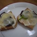 スタイリッシュママ's cooksnap of when they made みんなはイケる!?プルーンチーズトースト.