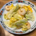 まなつきママ's cooksnap of when they made 海老と春キャベツの玉子炒め.