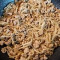 ラフロイグ31年's cooksnap of when they made もやしと豚ひき肉のピリ辛味噌丼.