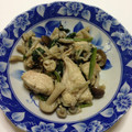 アコワゴニスト's cooksnap of when they made 鳥肉と舞茸のバター炒め.