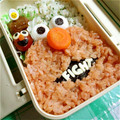 ChrNoy's cooksnap of when they made 簡単キャラ弁☆エルモ編.