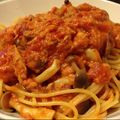 ∗JoniA∗'s cooksnap of when they made 海老とツナときのこのトマトクリームパスタ.