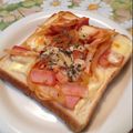 めらん子's cooksnap of when they made 簡単トースト♪塩麹ピザトースト.