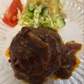 \yochi／'s cooksnap of when they made 簡単・デミグラス缶で煮込みハンバーグ.