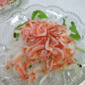 ぼのつま's cooksnap of when they made 新玉ねぎと桜えびの釜揚げでサラダ。.
