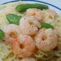 rinkaりんか's cooksnap of when they made スナップエンドウとエビのにんにく炒め.