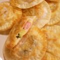 華夢那's cooksnap of when they made ズッキーニとソーセージの餃子の皮包み焼き.