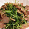 ひーなたんたん's cooksnap of when they made 豆苗（とうみょう）とベーコンの炒め物.
