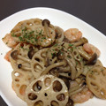 サン・サン's cooksnap of when they made 蓮根としめじと海老の炒め物☆.