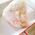 ぢんぴよ's cooksnap of when they made 桜エビ＋チーズのお花見おにぎり.