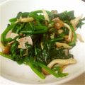 puniss's cooksnap of when they made ほうれんそうとしめじのペペロンチーノ風.