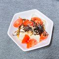 茶太郎ラッシュ･ω･'s cooksnap of when they made あと一品に！3分で！トマトと塩昆布の冷奴.