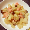 サニーヒマリ's cooksnap of when they made 簡単♥鮭じゃがしめじのバター炒め？蒸し？.