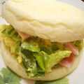 てーぶるすぷーん's cooksnap of when they made イングリッシュマフィンでアボたまサンド.