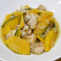 ayaakari's cooksnap of when they made ☆鶏もも肉とかぼちゃの煮込み☆.