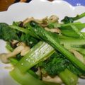 ramieru's cooksnap of when they made 小松菜としめじのにんにく醤油炒め.