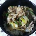 yu−min♪'s cooksnap of when they made 簡単すぎる♪甘辛豚丼.