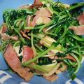 えりぴ☆ミ's cooksnap of when they made 豆苗とベーコンの炒めもの.