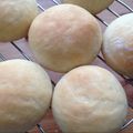 EmiMizuno's cooksnap of when they made 大福みたいな薄皮あんぱん❤鏡餅パン♥*:.
