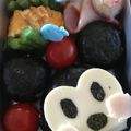 ★ほっぺちゃんママ★'s cooksnap of when they made キャラ弁　簡単！ミニーちゃんおにぎり.