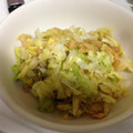 TomTommy23's cooksnap of when they made 肉料理の添え野菜に。簡単蒸しキャベツ♪.