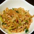 shizuとreo's cooksnap of when they made ホタテのひもと胡瓜のキムチ和え.