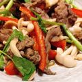 ひとみっくま２３'s cooksnap of when they made クレソンと牛肉のオイスター炒め.