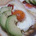 yappyパクパク's cooksnap of when they made 【アロハ】目玉焼きアボカドチーズトースト.