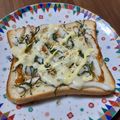 ponnko's cooksnap of when they made 大葉香る夏のちーちくトースト.