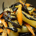 まゆみ母ちゃん's cooksnap of when they made 栄養豊富＊ひじきと蕗の煮物.