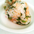 ぢんぴよ's cooksnap of when they made 鮭と野沢菜のまぜご飯.