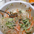 純ちゃんは奉仕作業員's cooksnap of when they made もやしと人参ときゅうりのゴママヨ和え.