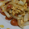 mayuna50's cooksnap of when they made ご飯が進む‼簡単ソーセージと玉ねぎ炒め♪.
