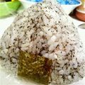 あいこす♡花嫁修業中's cooksnap of when they made ばあちゃんの胡麻ふりかけでおにぎり.