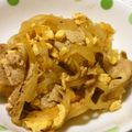 hide1960's cooksnap of when they made 卵入り豚肉と玉ねぎの炒め物♪.