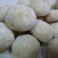 Ｙ.ようこ's cooksnap of when they made ★ホロッホロ癖になるスノーボール★.