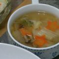 oぇりぃo's cooksnap of when they made 白菜とベーコンのコンソメスープ.