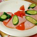 ★ちいたん★'s cooksnap of when they made トマトとキュウリとハムの可愛いサラダ.