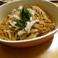 komutatata's cooksnap of when they made ダイエット中でもOK？韓国ビビン風白滝煮.