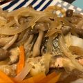 ヨッチこ's cooksnap of when they made 【ワンパンおかず】鮭ときのこのチーズ焼き.