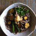 は＊な's cooksnap of when they made 夏です！揚げなすと野菜の冷たい蕎麦.