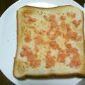 ほるミン's cooksnap of when they made 鮭マヨ☆即席トースト.
