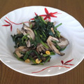 マハウルパタ's cooksnap of when they made ほうれん草とまいたけのニンニクバター炒め.