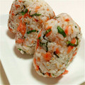 たかちさぴ's cooksnap of when they made ✿鮭としらすのおにぎり✿.